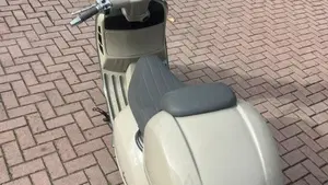 Vespa GTS 300 (2023 - 24)  (5)