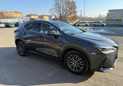 Lexus NX Hybrid 4WD Premium (13)