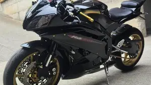 Yamaha YZF R6 (2006 - 07)  (2)