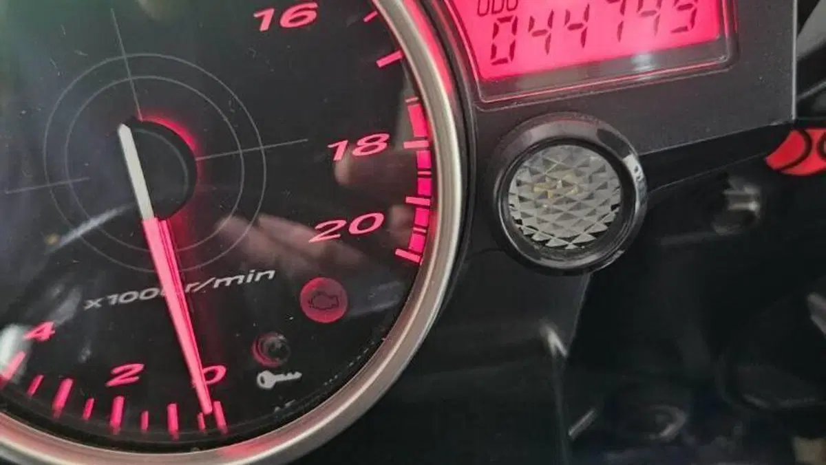 Yamaha YZF R6 (2006 - 07)  (5)