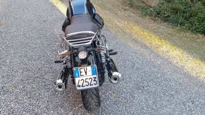 Moto Guzzi V7 Special (2021 - 24)  (4)