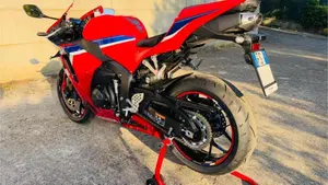 Honda CBR 600 RR (2024 - 26)  (3)