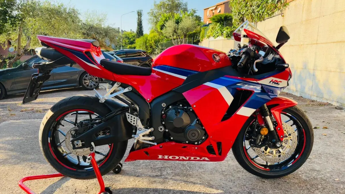 Honda CBR 600 RR (2024 - 26)  (4)