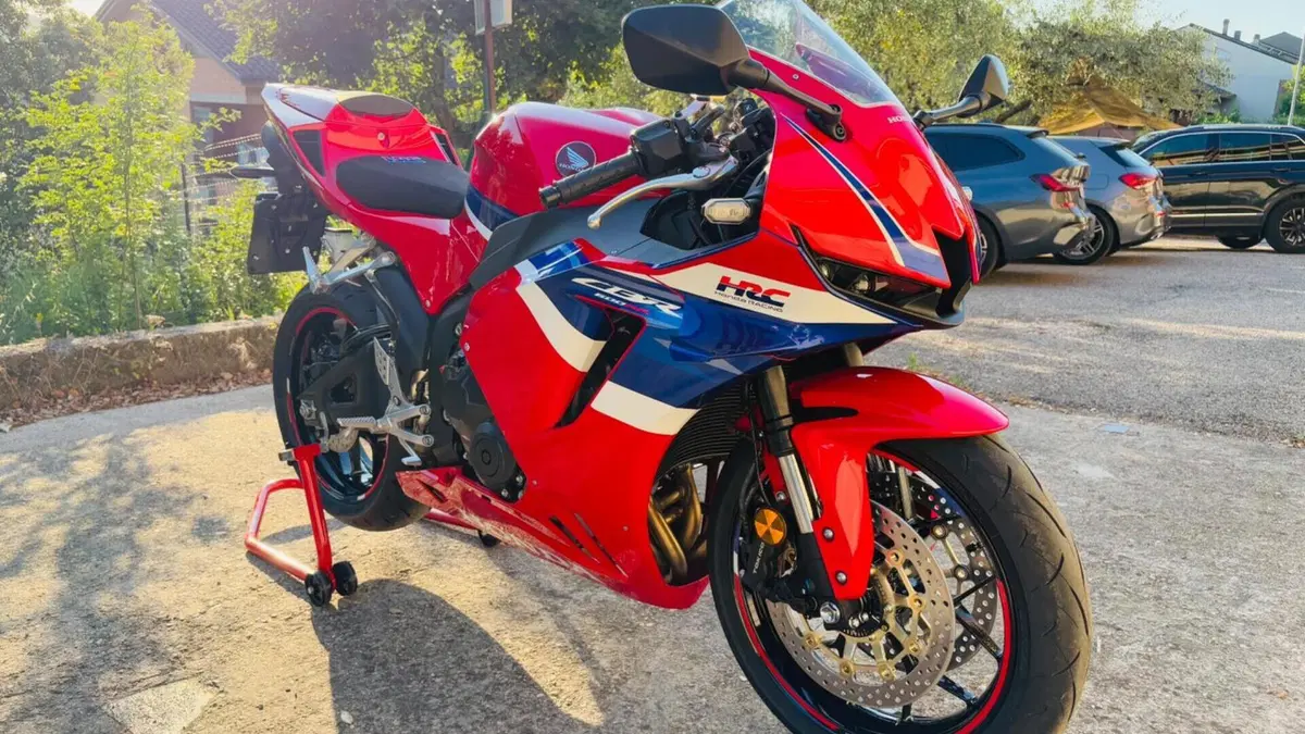 Honda CBR 600 RR (2024 - 26)  (5)