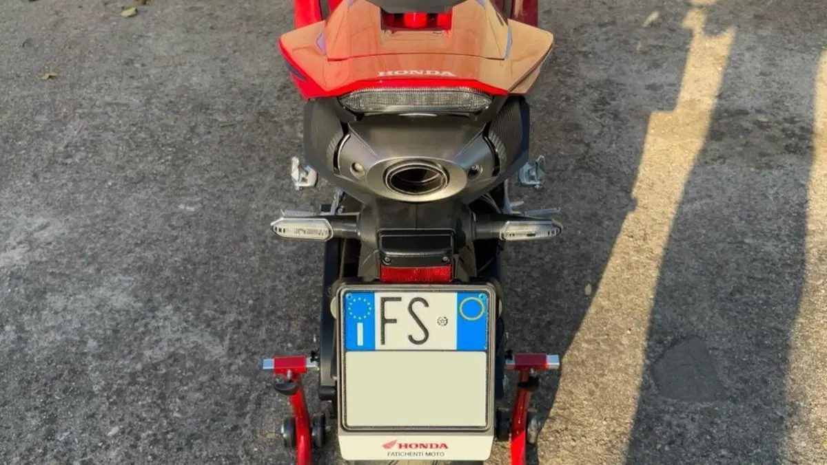 Honda CBR 600 RR (2024 - 26)  (7)