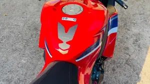 Honda CBR 600 RR (2024 - 26)  (9)