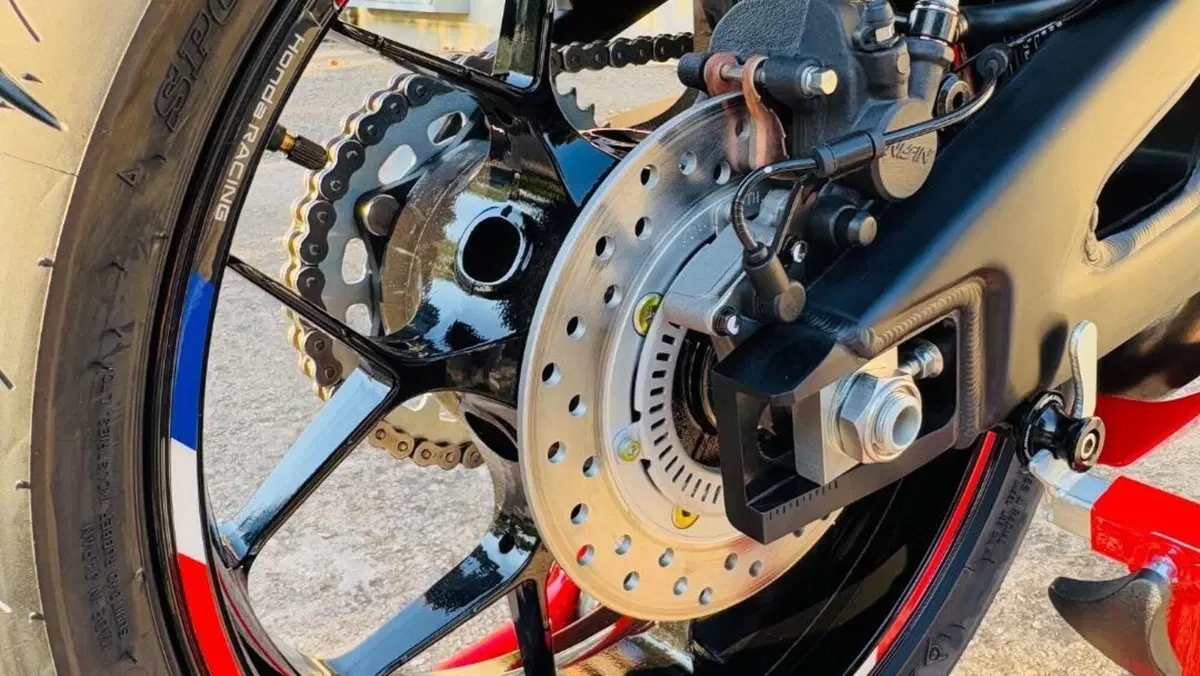 Honda CBR 600 RR (2024 - 26)  (15)