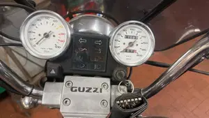 Moto Guzzi Nevada 750 Club (1998 - 01)  (4)