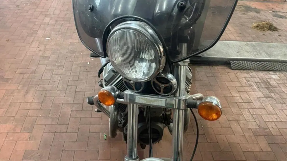 Moto Guzzi Nevada 750 Club (1998 - 01)  (8)