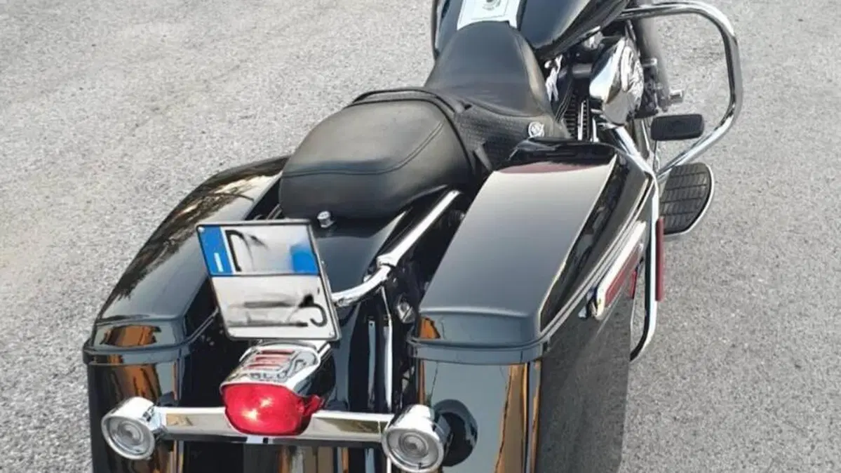 Harley-Davidson 1450 Road King (2005 - 06) - FLHRI 