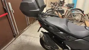 Yamaha T-Max 530 SX (2017 - 19)  (4)