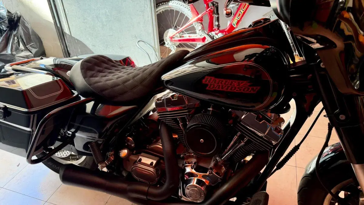 Harley-Davidson 1450 Electra Glide Standard (2002 - 09) - FLHTC 