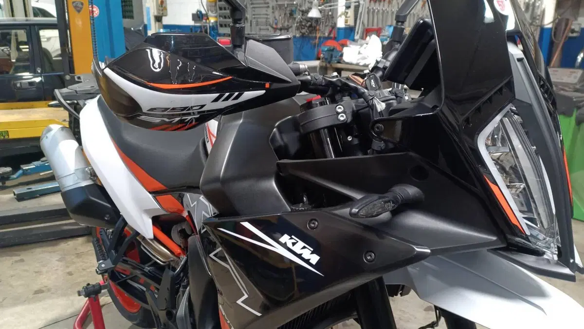 KTM 890 SMT (2023 - 25)  (9)