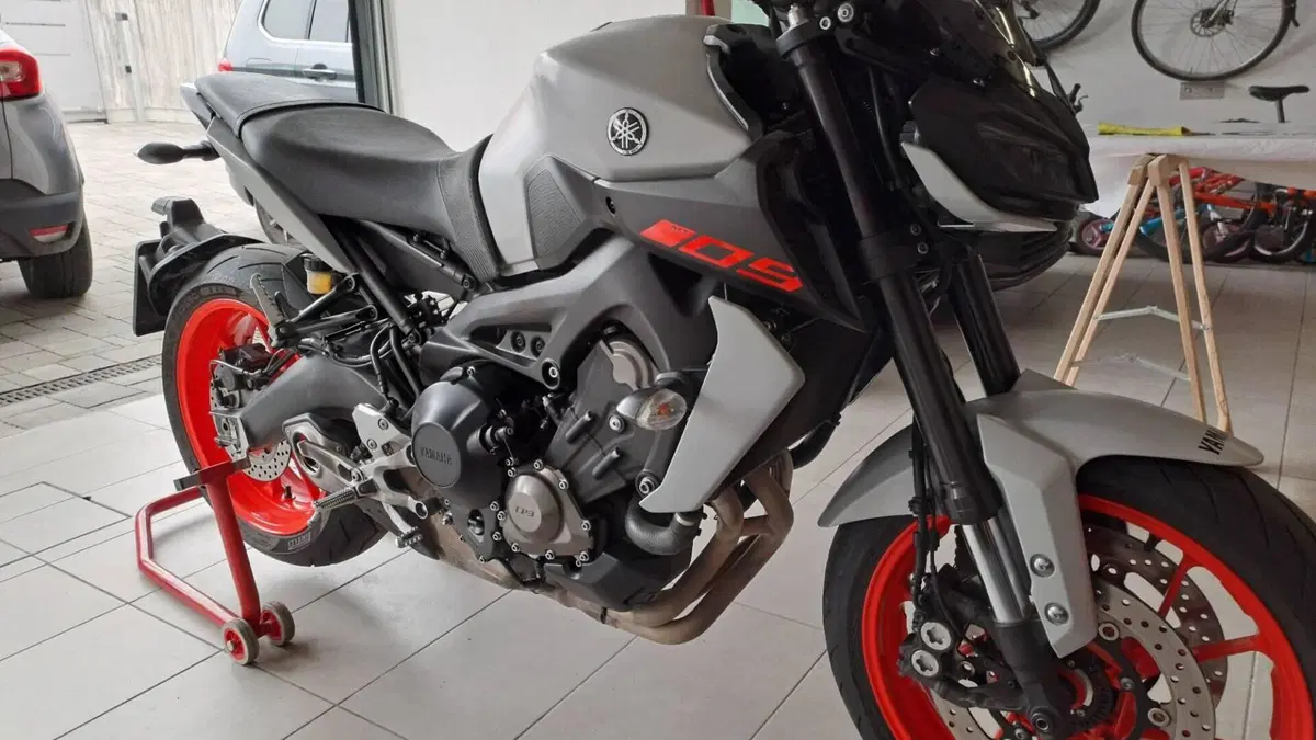 Yamaha MT-09 (2017 - 20)  (3)