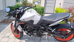 Yamaha MT-09 (2017 - 20)  (4)