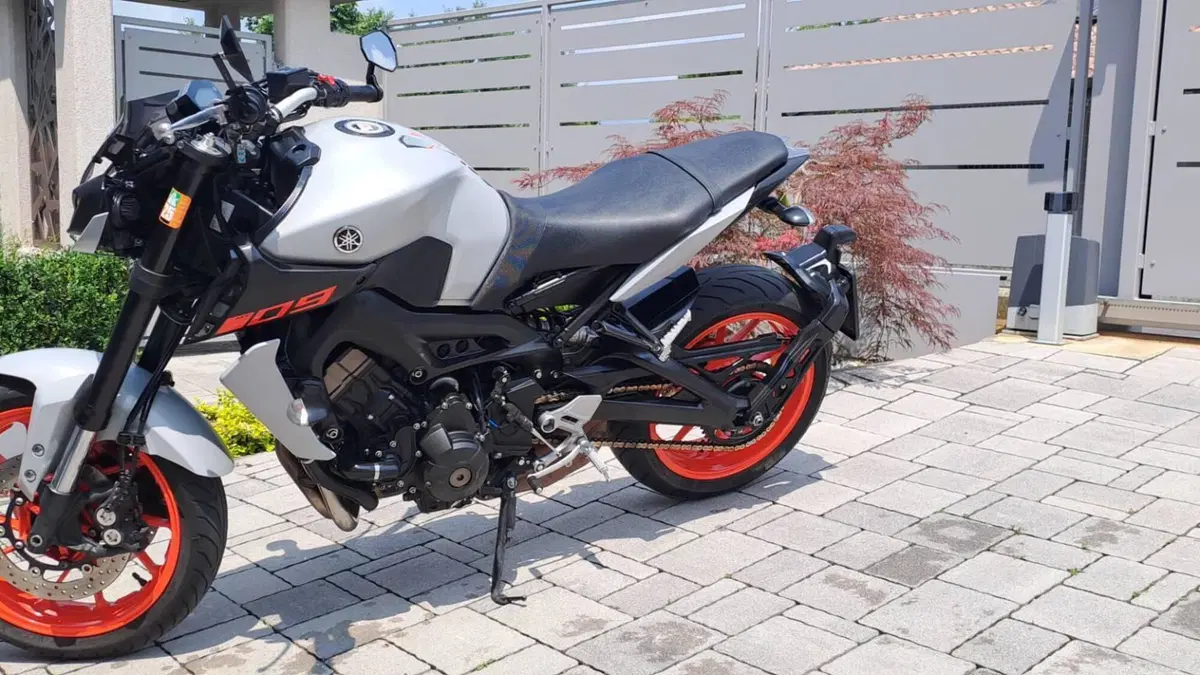 Yamaha MT-09 (2017 - 20)  (5)