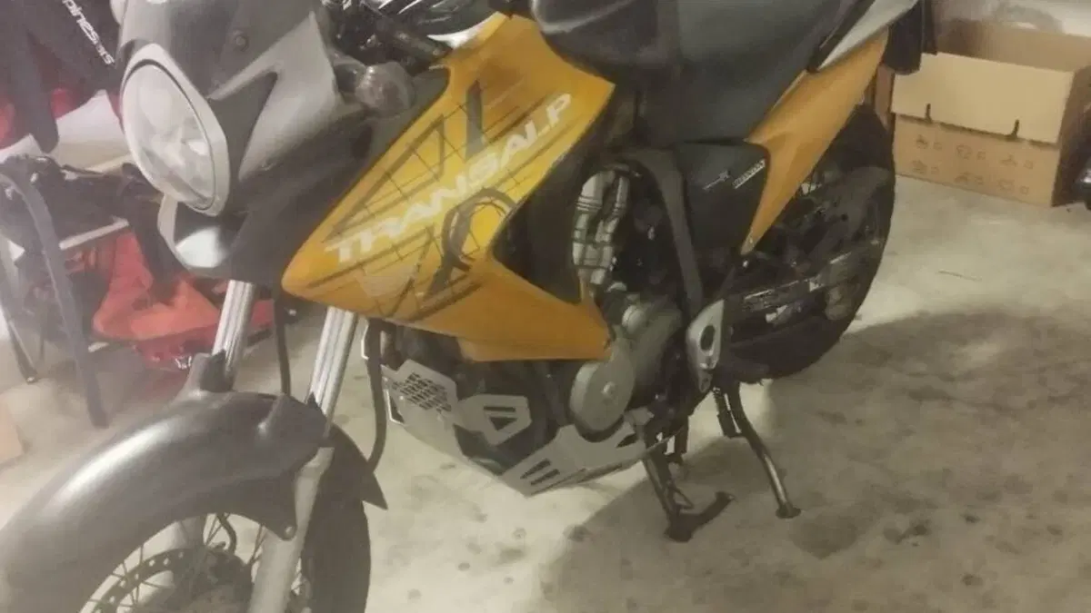 Honda Transalp XL 700 V (2007 - 13)  (2)