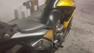 Honda Transalp XL 700 V (2007 - 13)  (4)