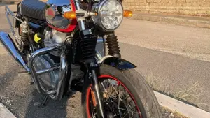 Royal Enfield Interceptor 650 (2021 - 26)  (2)