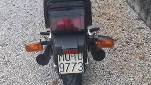 Suzuki   (4)
