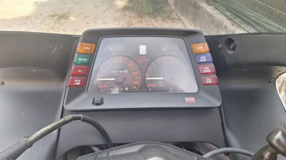 Suzuki   (6)