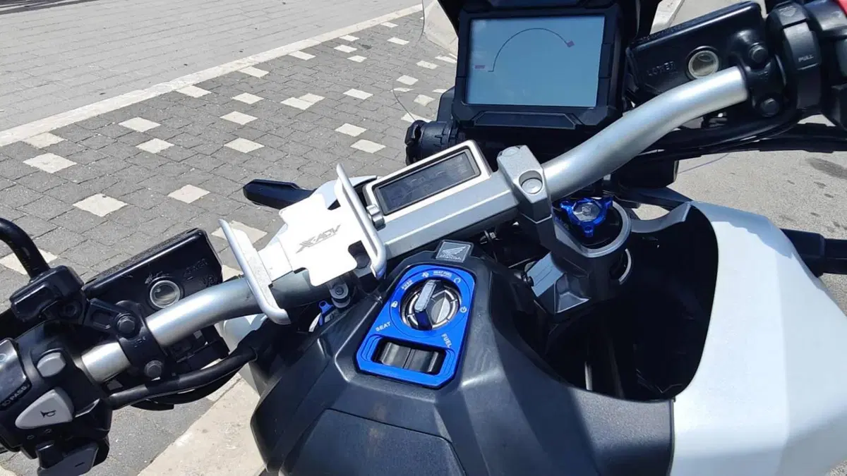 Honda X-ADV 750 (2018 - 20)  (2)