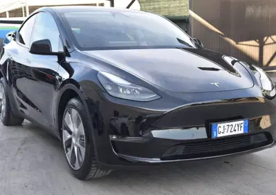 Tesla Model Y Premium Long Range awd 7p.ti (2)