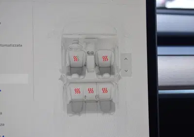 Tesla Model Y Premium Long Range awd 7p.ti (4)