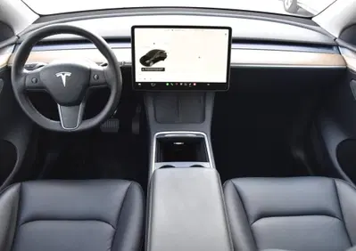 Tesla Model Y Premium Long Range awd 7p.ti (5)