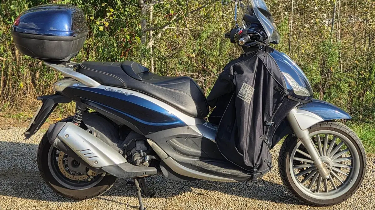 Piaggio Beverly 300 i.e. (2010 - 16)  (2)