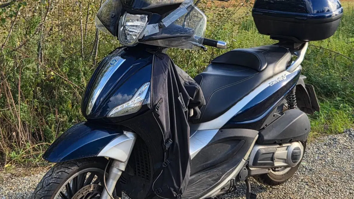 Piaggio Beverly 300 i.e. (2010 - 16)  (3)