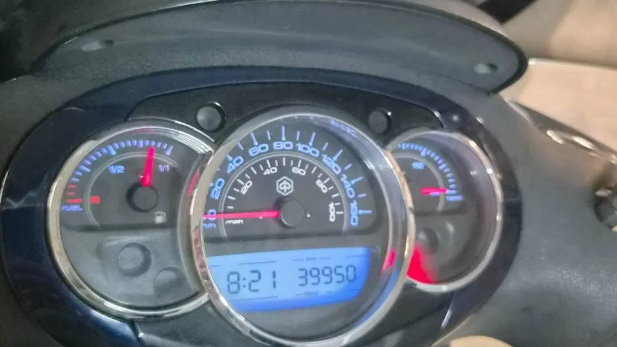 Piaggio Beverly 300 i.e. (2010 - 16)  (6)