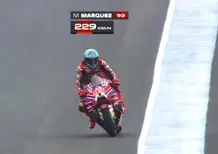 MotoGP, Marc MARQUEZ! Cade, poi fa la pole con 1.5 di vantaggio su pista bagnata. Bezzecchi solo 9° [CLASSIFICA e VIDEO]