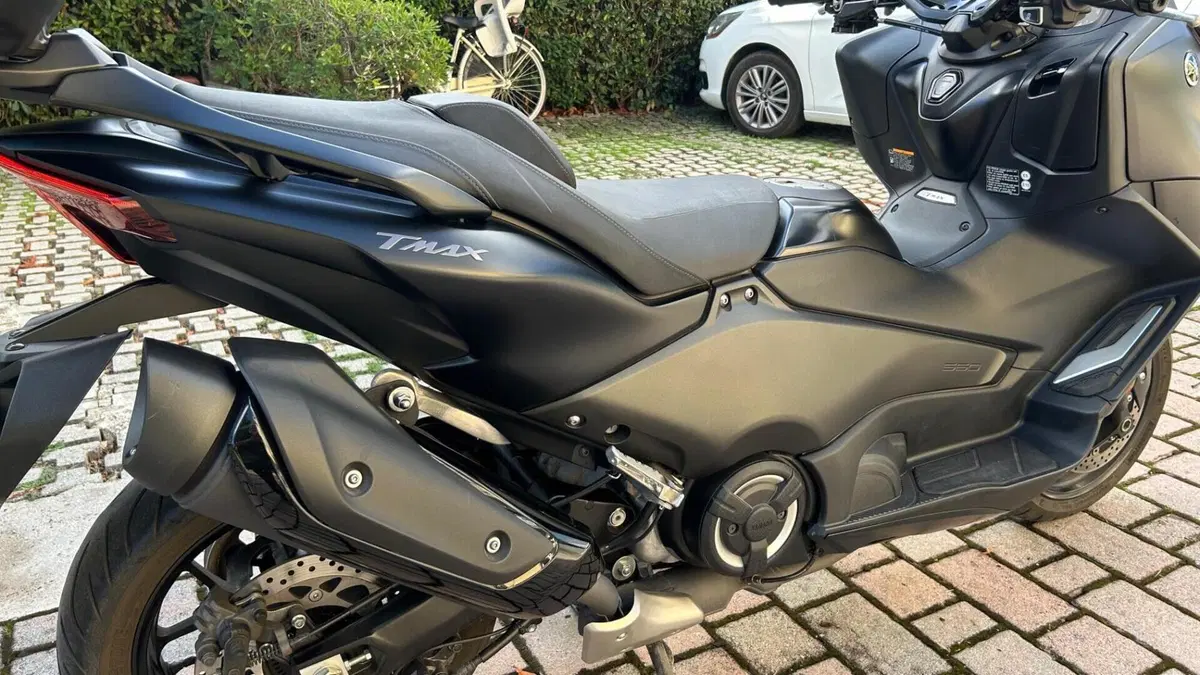Yamaha T-Max 560 (2022 - 24)  (6)