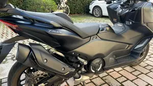 Yamaha T-Max 560 (2022 - 24)  (6)