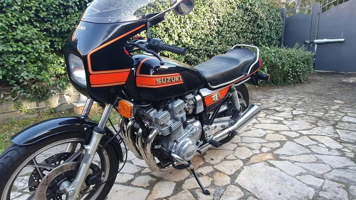 Suzuki   (4)