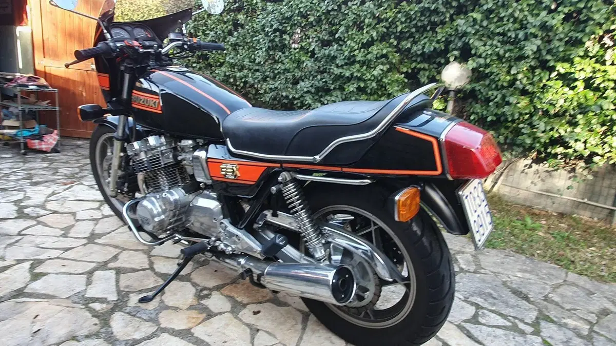 Suzuki   (5)