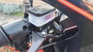 Suzuki   (8)