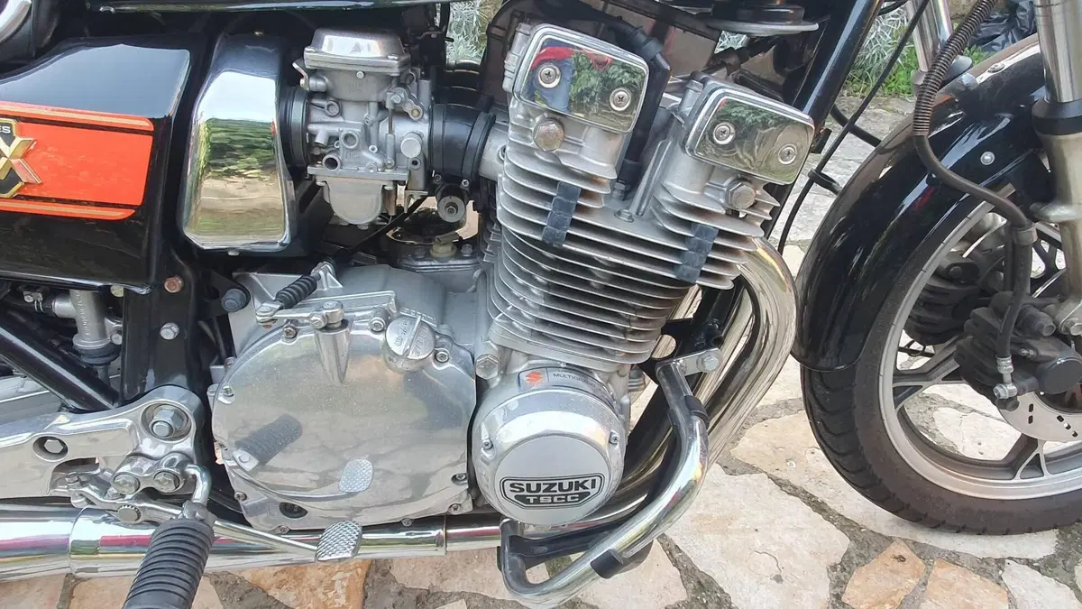 Suzuki   (9)