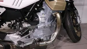 Moto Guzzi V100 Mandello (2022 - 24)  (4)
