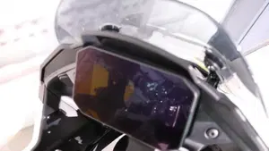 Moto Guzzi V100 Mandello (2022 - 24)  (6)