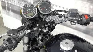 Moto Guzzi V7 Special (2021 - 24)  (6)