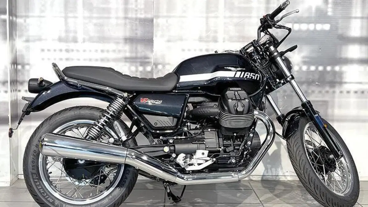 Moto Guzzi V7 Special (2021 - 24)  (8)