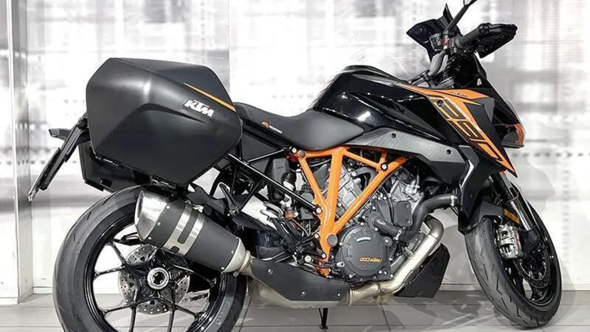 KTM 1290 Super Duke GT (2021 - 25)  (7)