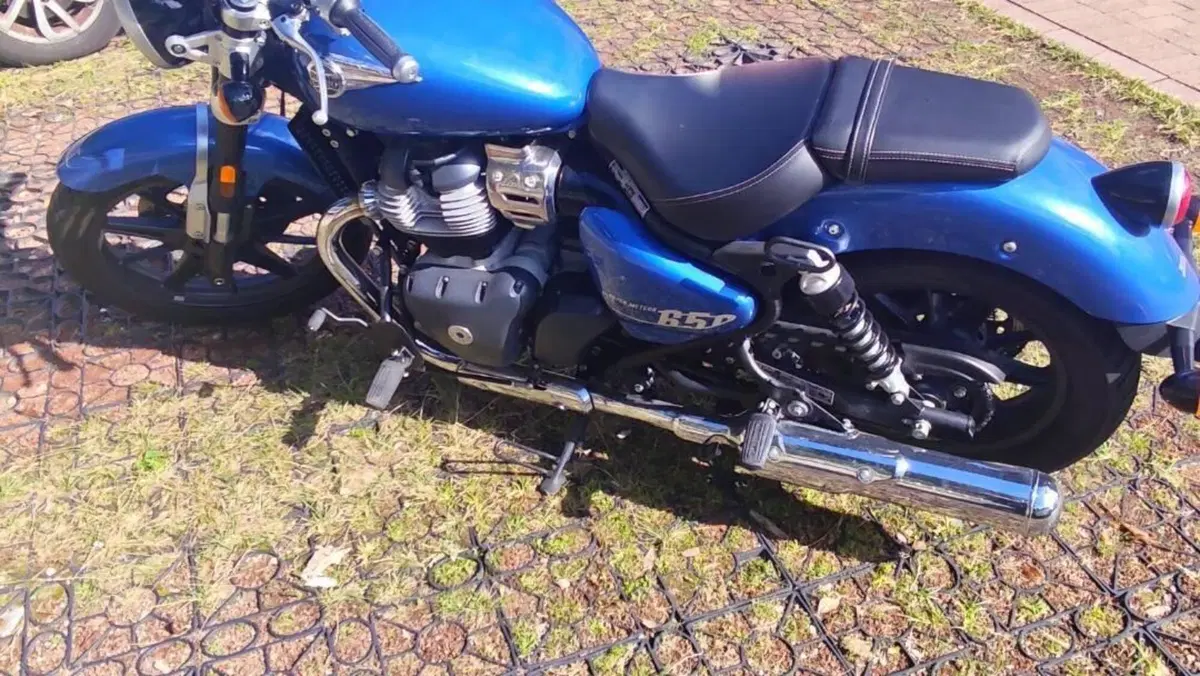 Royal Enfield Super Meteor 650 (2023 - 26) 