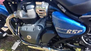 Royal Enfield Super Meteor 650 (2023 - 26)  (4)
