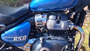 Royal Enfield Super Meteor 650 (2023 - 26)  (6)