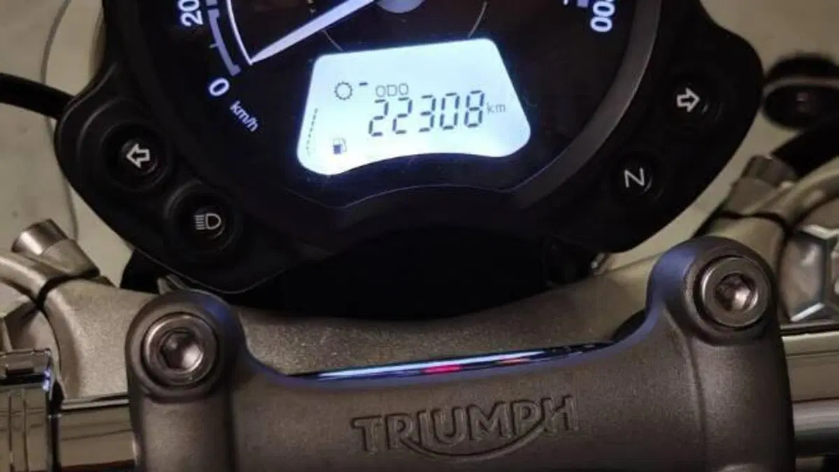Triumph Bonneville Speedmaster 1200 (2021 - 25)  (2)