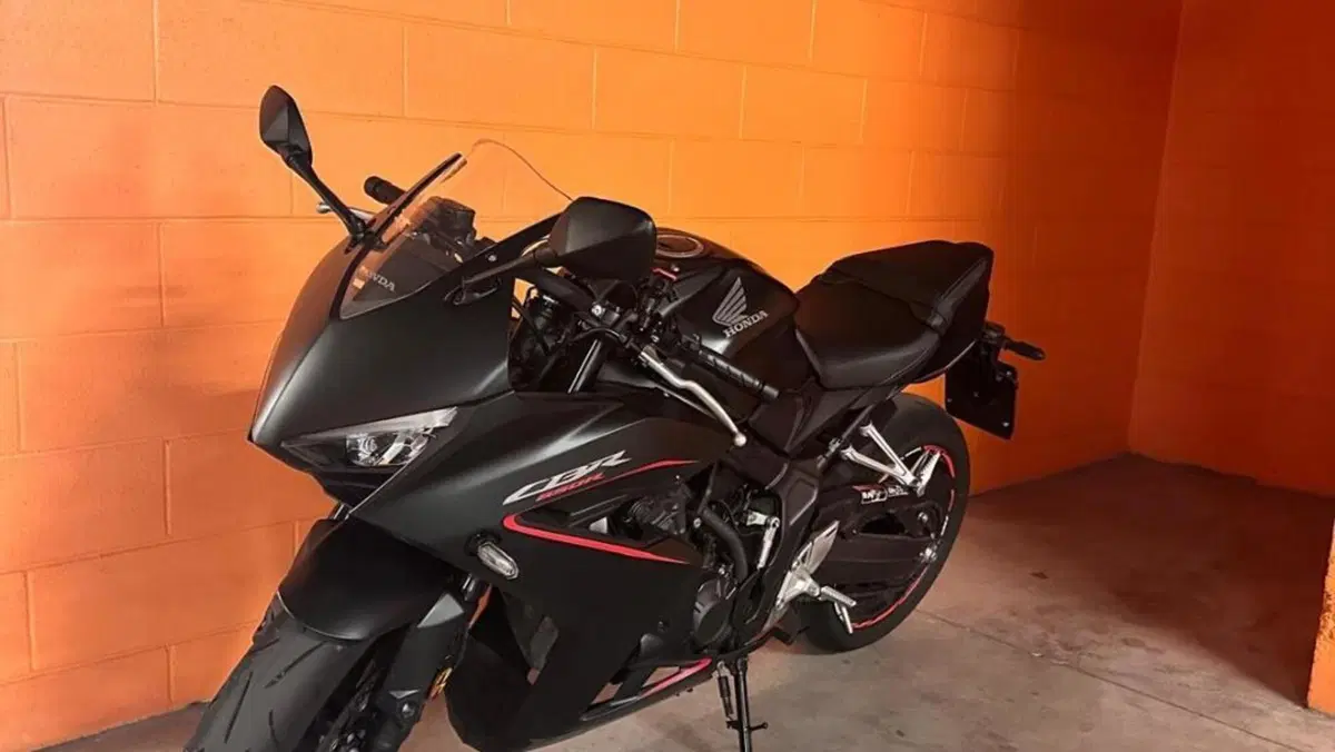 Honda CBR 650 R E-Clutch (2024 - 26) 
