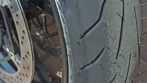 Aprilia Tuono V4 (2021 - 24)  (3)